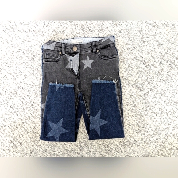 Stella McCartney Kids Skinny Star Jeans Grey Denim In Front/Blue Jean In Back - Picture 2 of 14